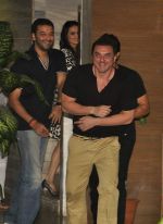 sohail khan at Chunky Pandey_s birthday bash in Mumbai on 25th Sept 2012.JPG
